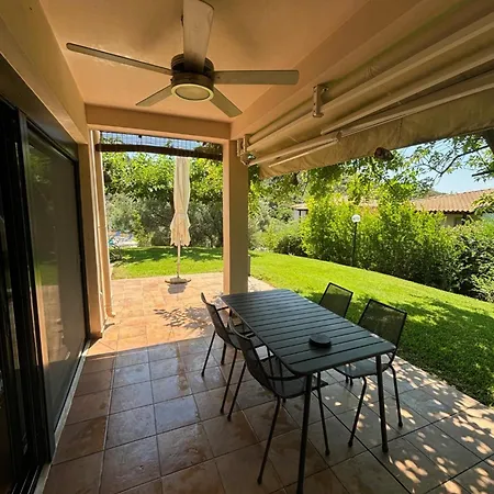Elegant Maisonette At Hébergement de vacances *